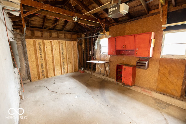 Listing Image 41