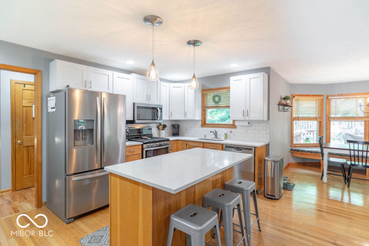 Listing Image 15