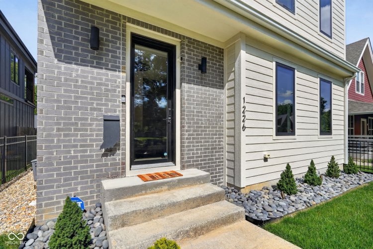 Listing Image 3