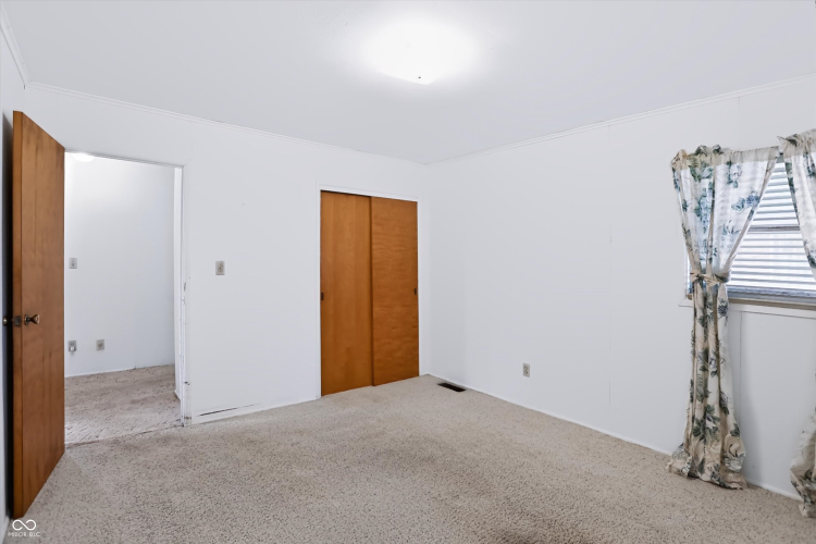 Listing Image 38
