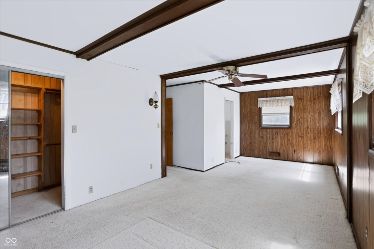 Listing Image 44