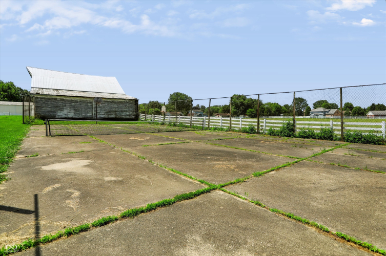 Listing Image 76
