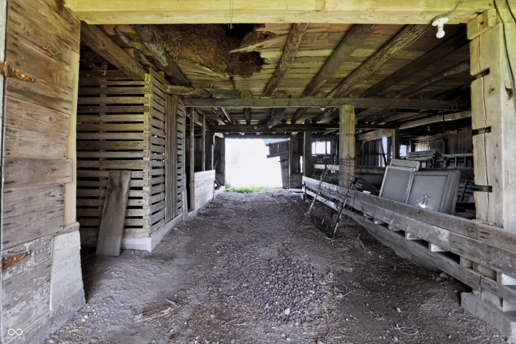 Listing Image 80