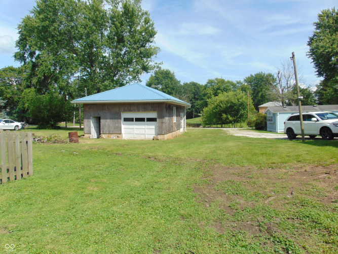 Listing Image 7