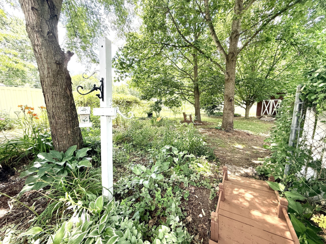 Listing Image 33