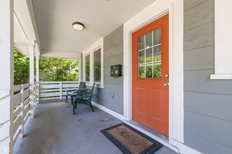 Listing Image 3