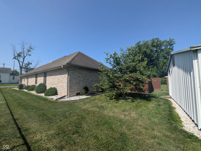 Listing Image 42
