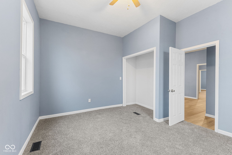Listing Image 37