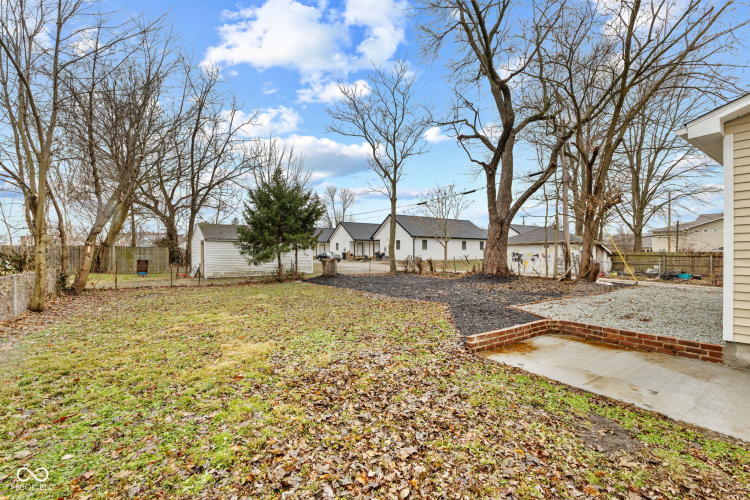 Listing Image 5