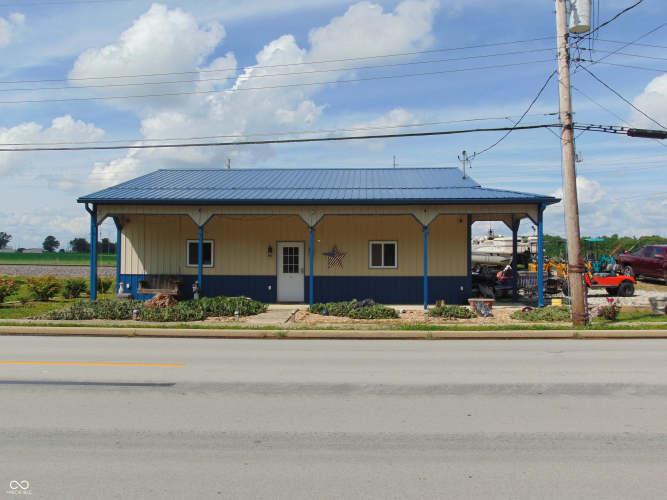 Listing Image 3