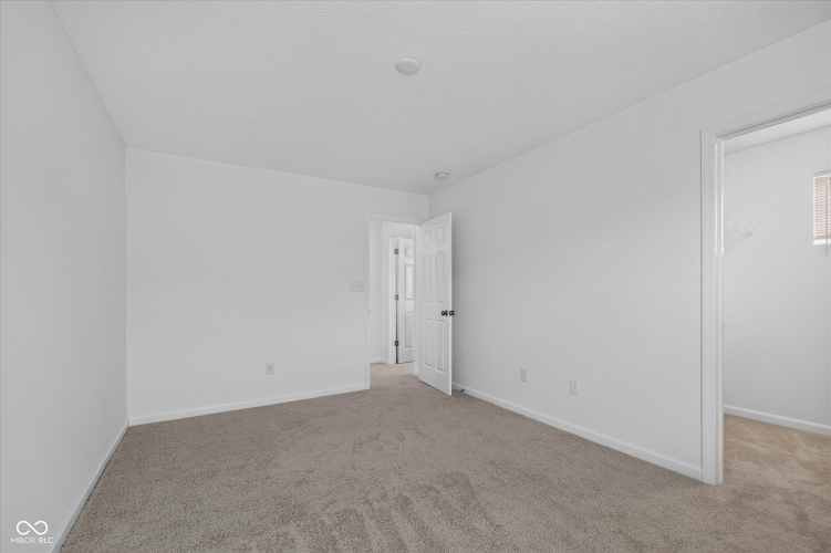 Listing Image 41