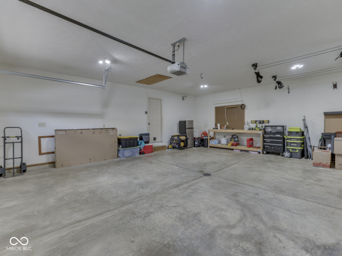 Listing Image 44
