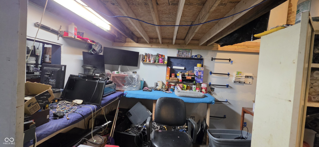Listing Image 5