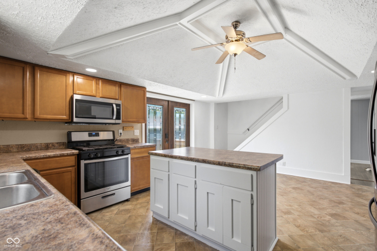 Listing Image 20
