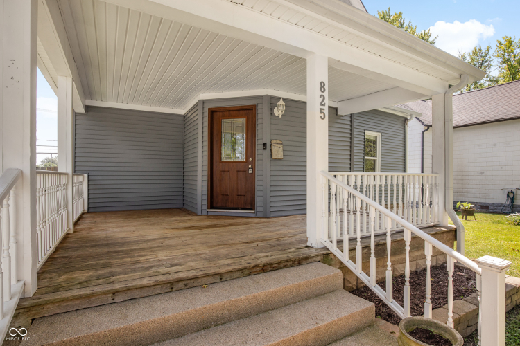 Listing Image 4