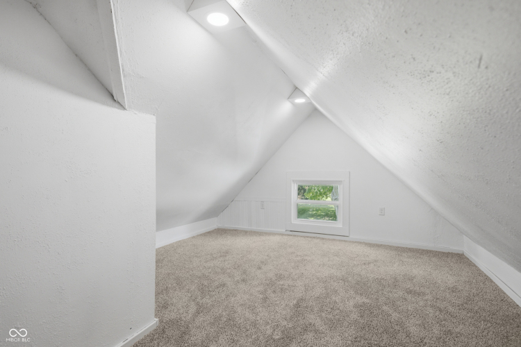 Listing Image 41