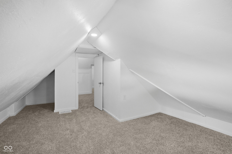 Listing Image 42