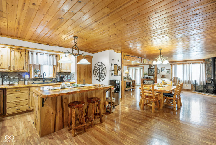 Listing Image 13