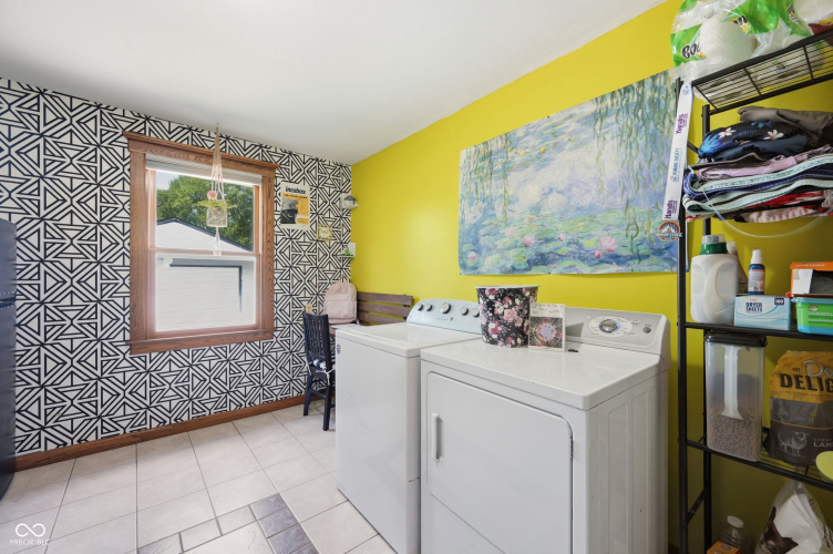 Listing Image 16