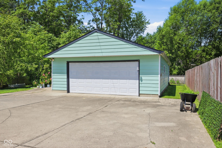Listing Image 20