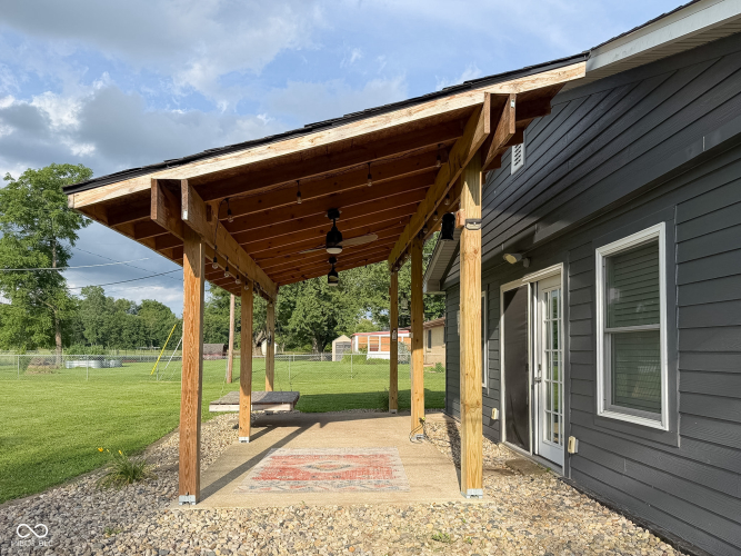 Listing Image 19
