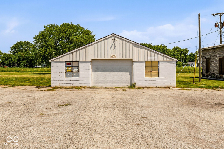 Listing Image 5