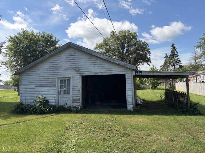 Listing Image 3