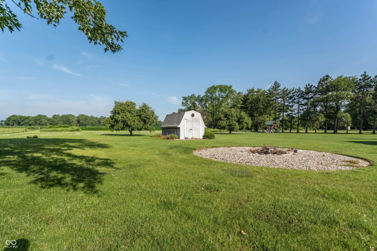 Listing Image 16