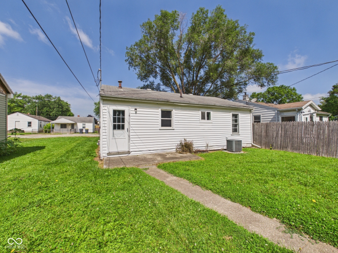Listing Image 3