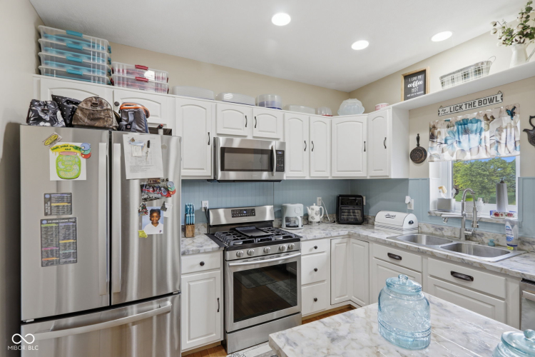 Listing Image 15