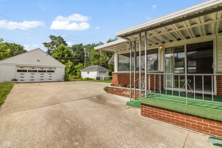 Listing Image 42