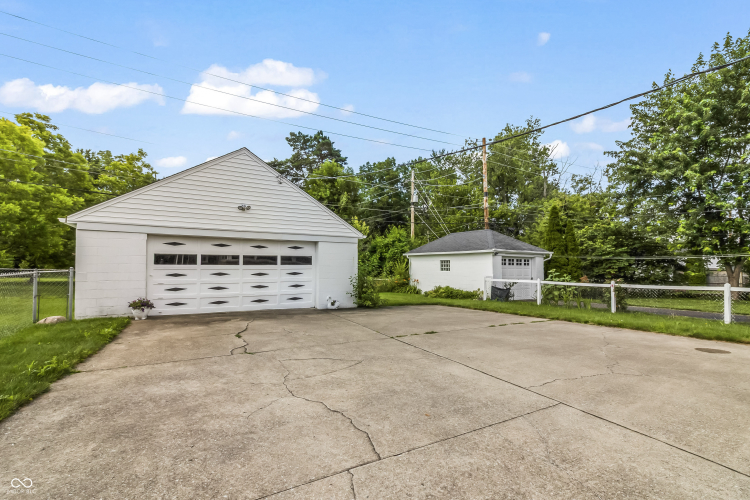 Listing Image 46