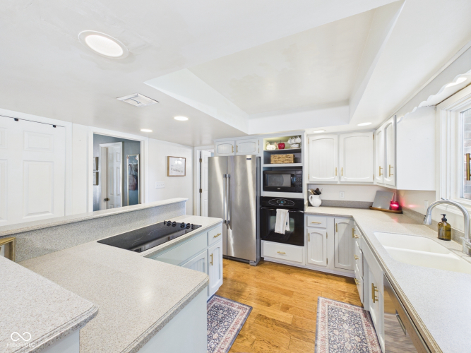 Listing Image 18