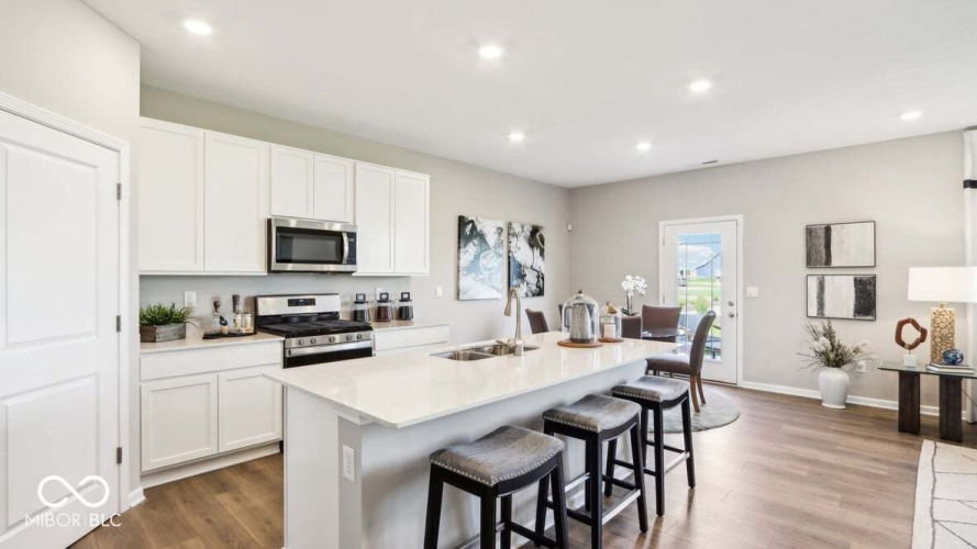 Listing Image 19