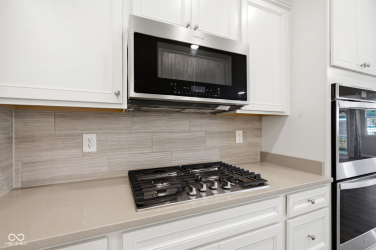 Listing Image 20