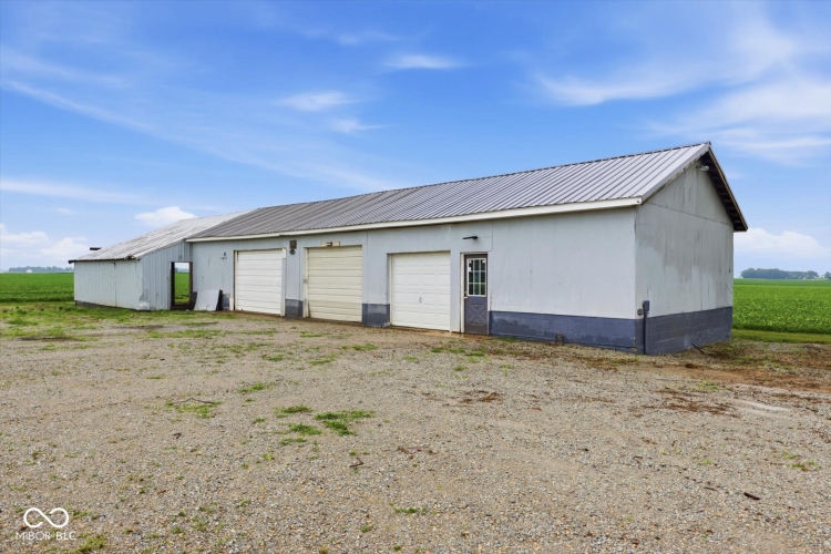 Listing Image 41