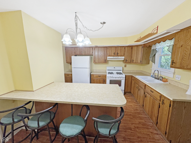 Listing Image 3
