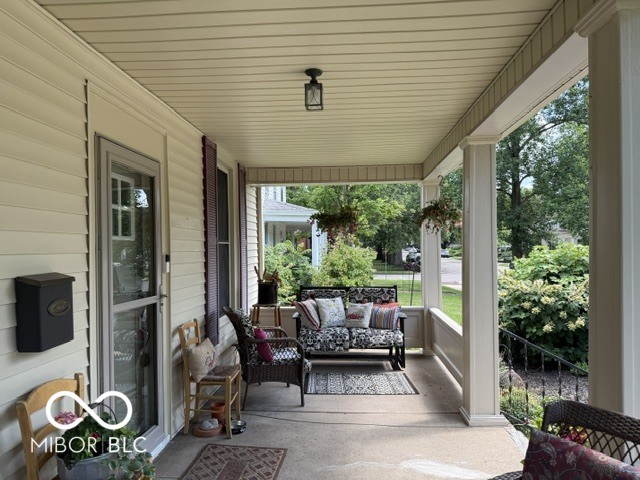Listing Image 5