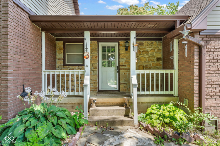 Listing Image 4