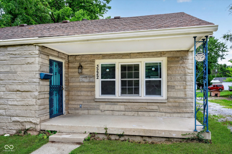 Listing Image 2