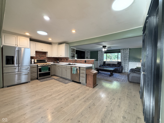 Listing Image 2