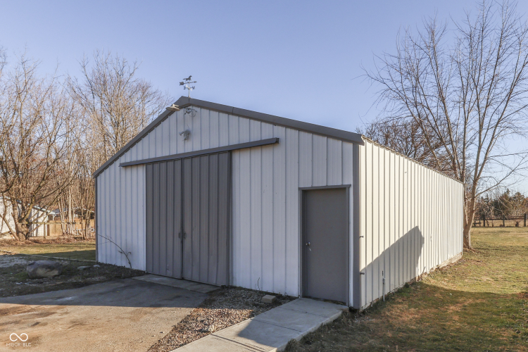 Listing Image 44