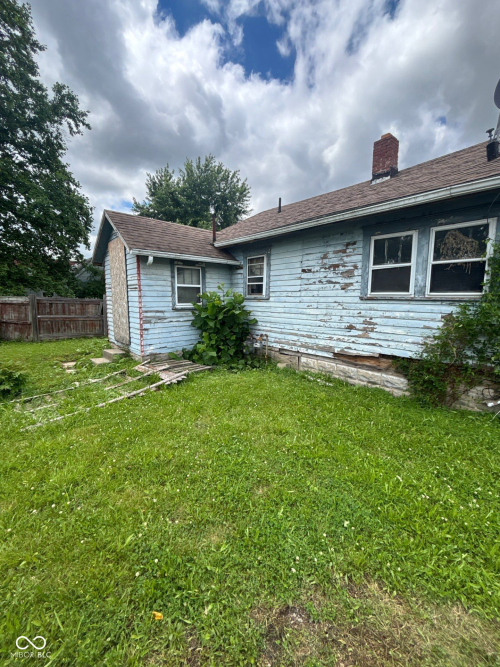 Listing Image 7