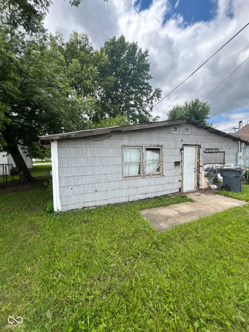 Listing Image 8