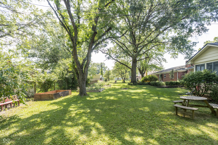 Listing Image 53