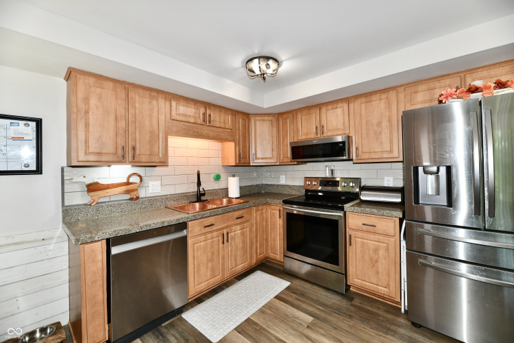 Listing Image 13