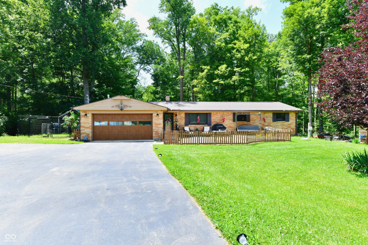 Listing Image 4
