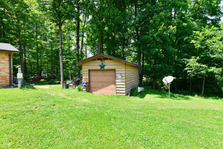 Listing Image 6
