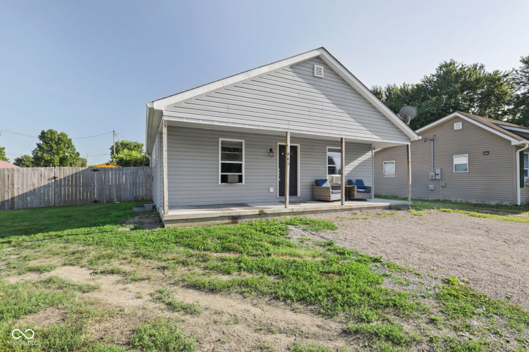 Listing Image 3