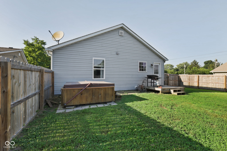 Listing Image 7